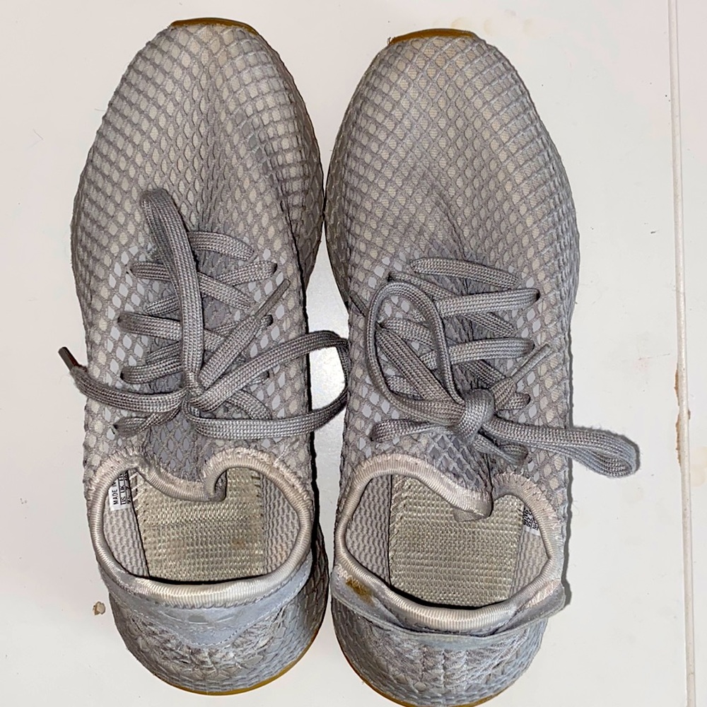 Grey Adidas womens size 7 1/2 tennishoes
